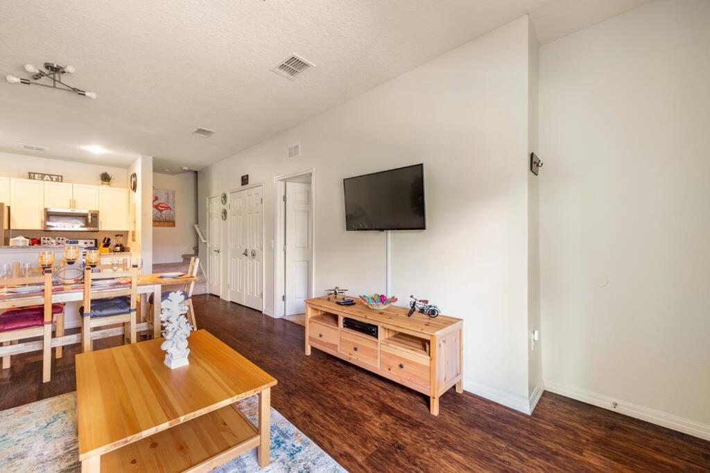 Super Comfy And Spacious 3 Bedroom 10 Minutes From Disney, With Major Shopping 4 Minutes Away Kissimmee Esterno foto