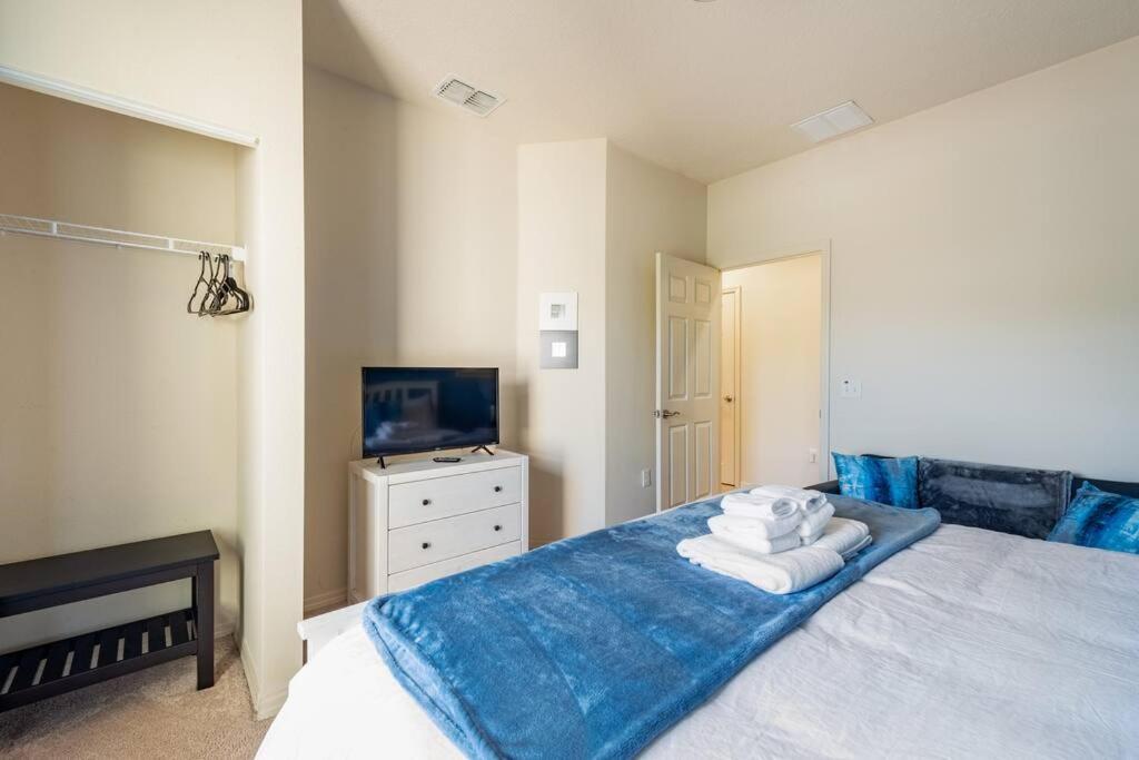 Super Comfy And Spacious 3 Bedroom 10 Minutes From Disney, With Major Shopping 4 Minutes Away Kissimmee Esterno foto